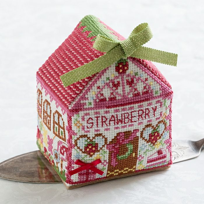 クロスステッチハウス＜いちごのお家＞