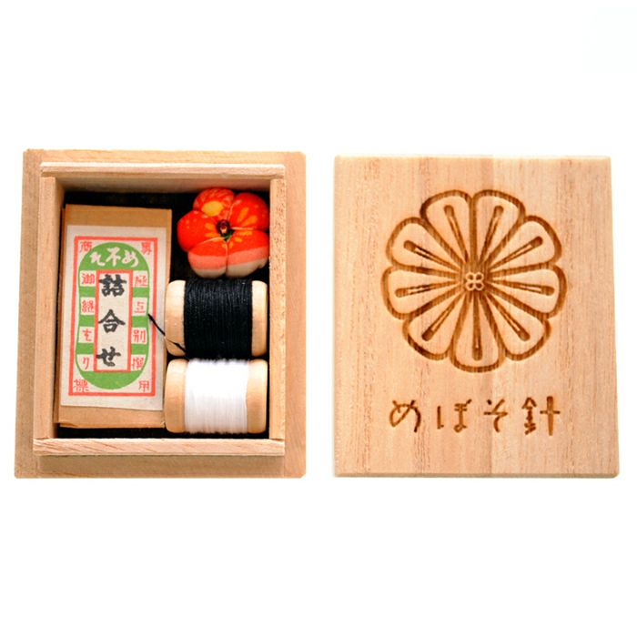 ちいさな裁縫セット＜針山柄＞ | リバティ 生地、編み物、刺繍