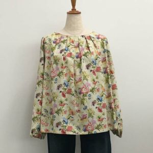 サンダーソンプリント ビエラ タックブラウス(長袖)<Mサイズ>01Y