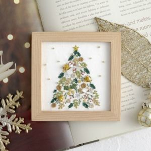 ホビーラホビーレ リバティ クリスマス 刺繍 タペストリー