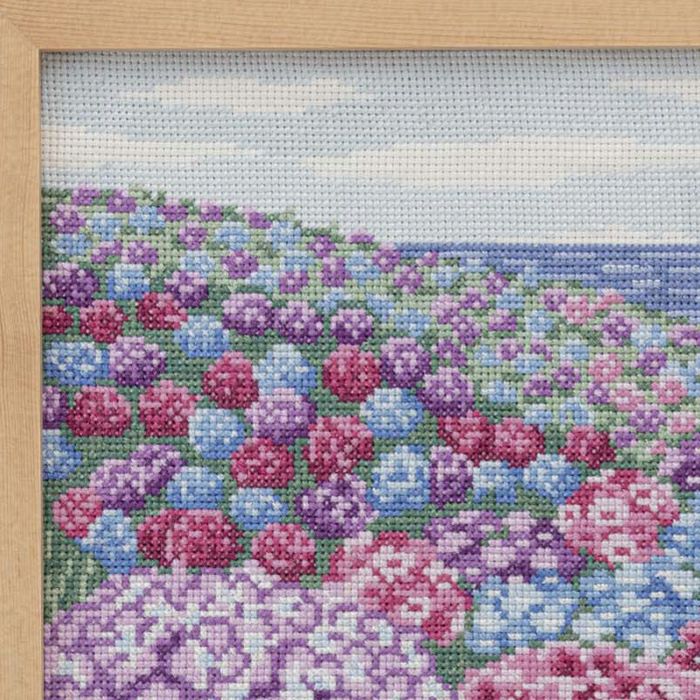 訳あり ホビーラホビーレ アジサイリース ホビーラホビーレ クロスステッチフレーム（紫陽花リース） クロスステッチキット ホビーラホビーレクロスステッチ図案　紫陽花の咲く風景