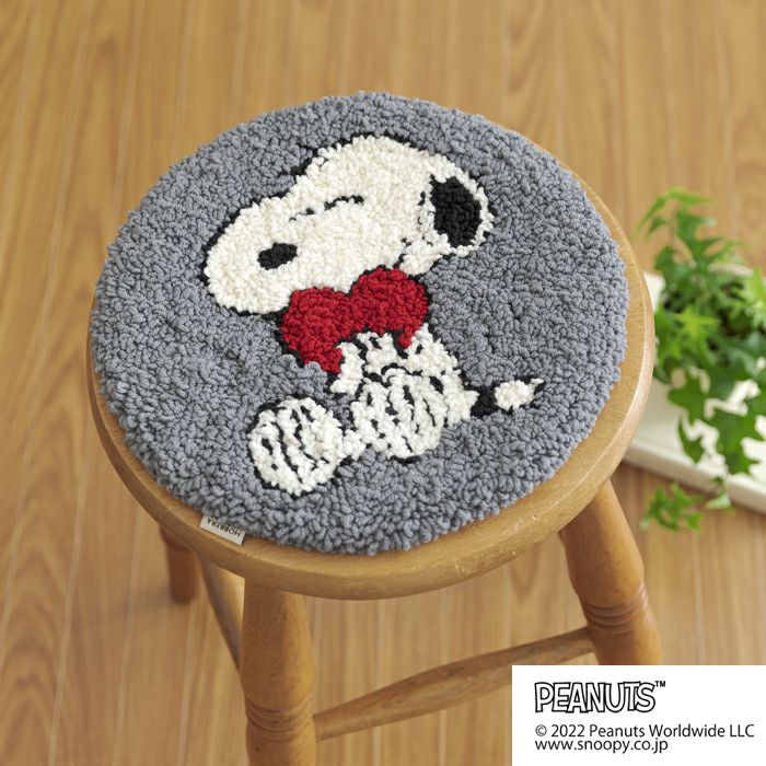 クロスステッチタペストリー＜カップボード＞ | リバティ 生地、編み物