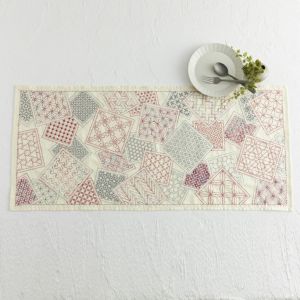 刺し子のテーブルセンター＜寄せ模様スクエア＞