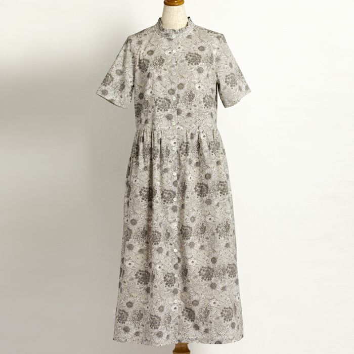 はるちゃん様　スイムダンクレア　黒　ハンドメイド リバティプリント スイム・ダンクレア＜27BE＞生地 （ホビーラホビーレ