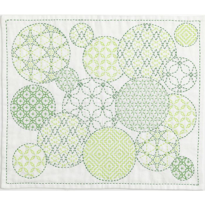 刺し子のテーブルセンター＜丸あわせ＞ | リバティ 生地、編み物、刺繍