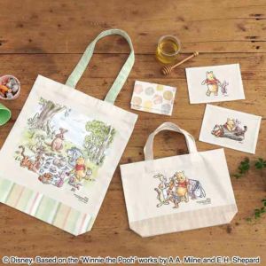 シーチング Winnie the Pooh 森のなかまたち パネルクロス＜01X＞生地 ホビーラホビーレデザインコレクション
