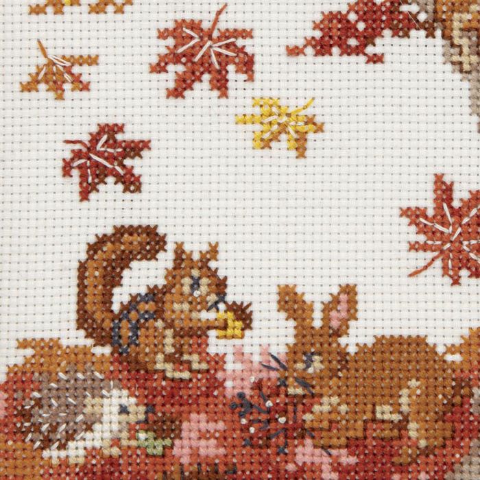 クロスステッチフレーム＜秋の訪れ＞ | リバティ 生地、編み物、刺繍 