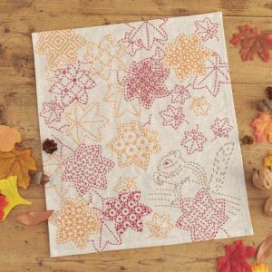 刺し子のクロス＜紅葉とリス＞