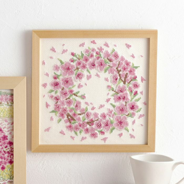 クロスステッチフレーム＜桜のリース＞ | リバティ 生地、編み物、刺繍 