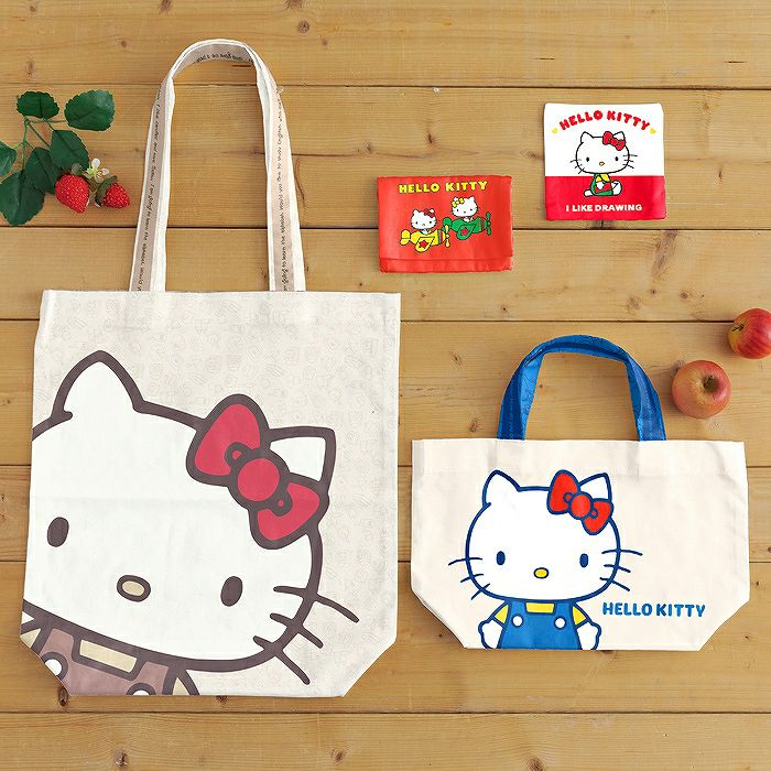 シーチング パネルクロス ピーターラビット（TM）＆フラワー