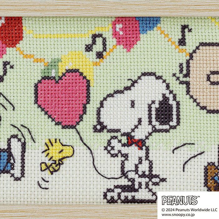 クロスステッチフレーム＜SNOOPY CELEBRATION＞ | リバティ 生地、編み物、刺繍、刺し子のことなら ホビーラホビーレ