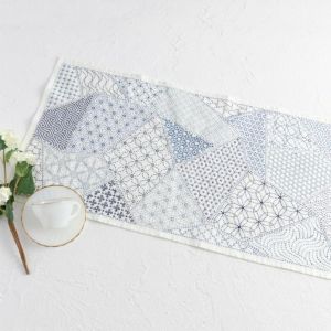 刺し子のテーブルセンター＜裂取り＞