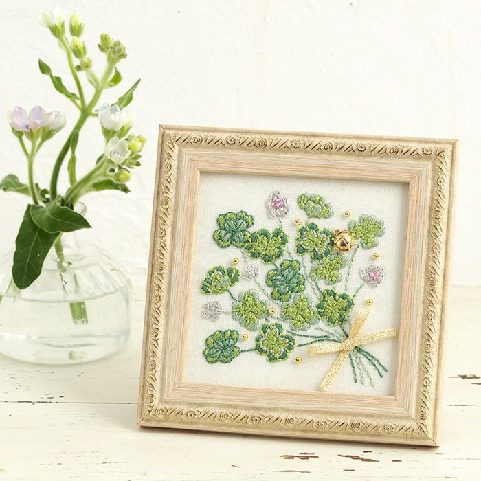 ステッチミニフレーム＜クローバーのブーケ＞ | リバティ 生地、編み物