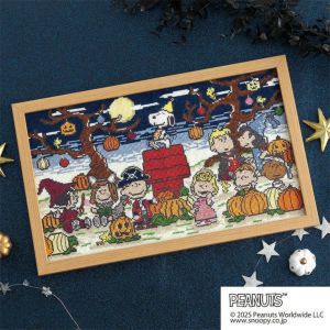 クロスステッチフレーム＜スヌーピーのハロウィンパーティー＞