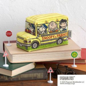 スヌーピーのクロスステッチバス | リバティ 生地、編み物、刺繍