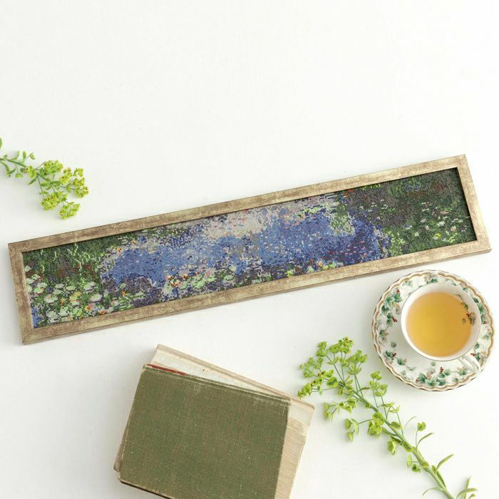 クロスステッチフレーム＜睡蓮：朝＞の1枚目画像