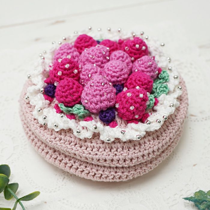 クロスステッチティッシュケース＜いちご＞ | リバティ 生地、編み物